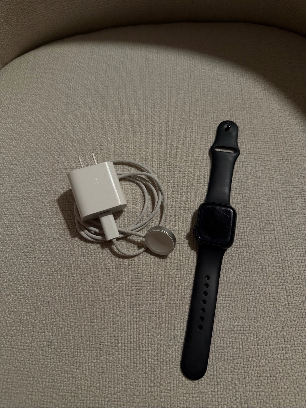 Apple Watch Series 9 GPS + Cellular. 41 mm. Aluminum & Ceramic Case.
